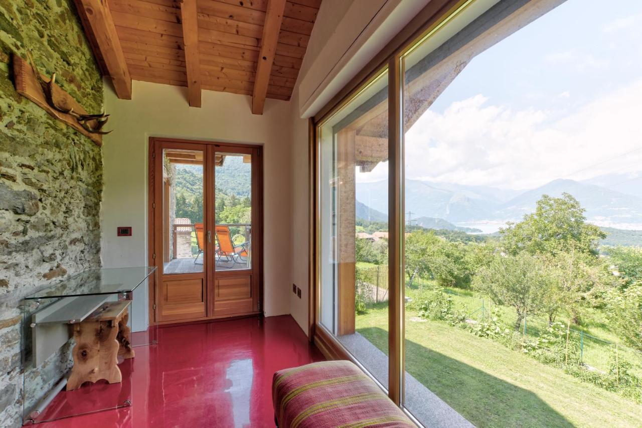 Chalet Con Piscina E Vista Panoramica Colico Exteriör bild